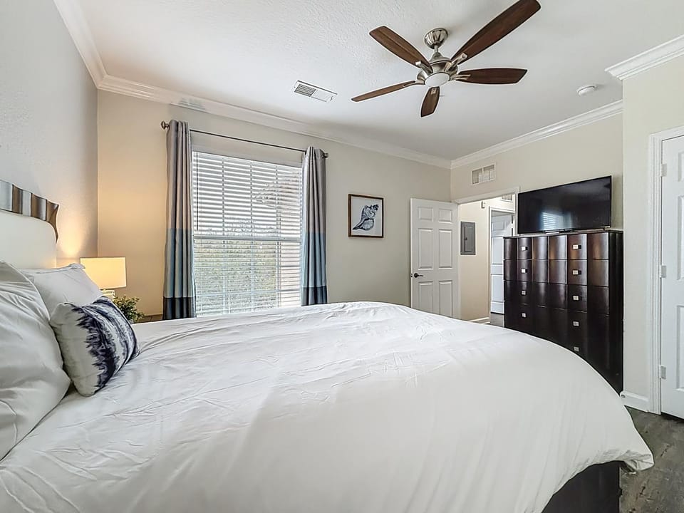 Comfy Tuscana Resort Stay Apartment in Four Corners