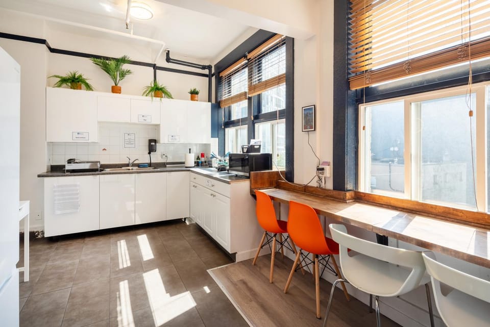 Communal kitchen, kitchen