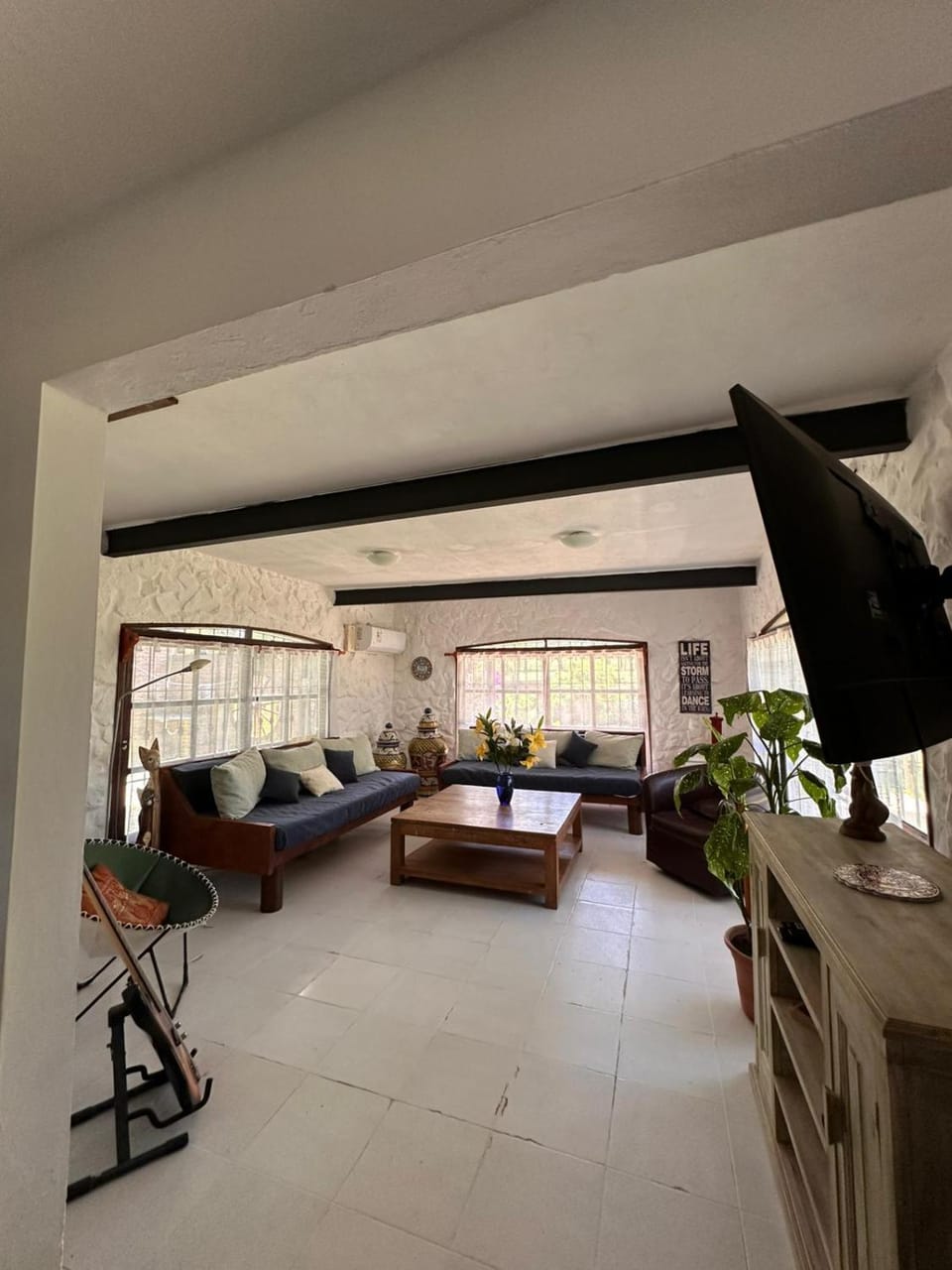 Communal lounge/ TV room