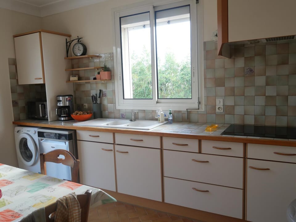 dishwasher, oven, stove