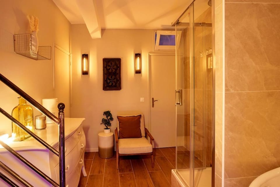 Loods - RDC G Apartment in Paris