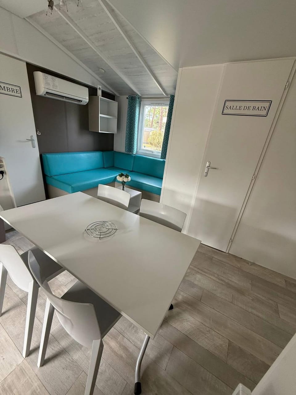 Mobile-home 6 personnes Montalivet Les Bains Campground/ 
RV Resort in Vendays-Montalivet