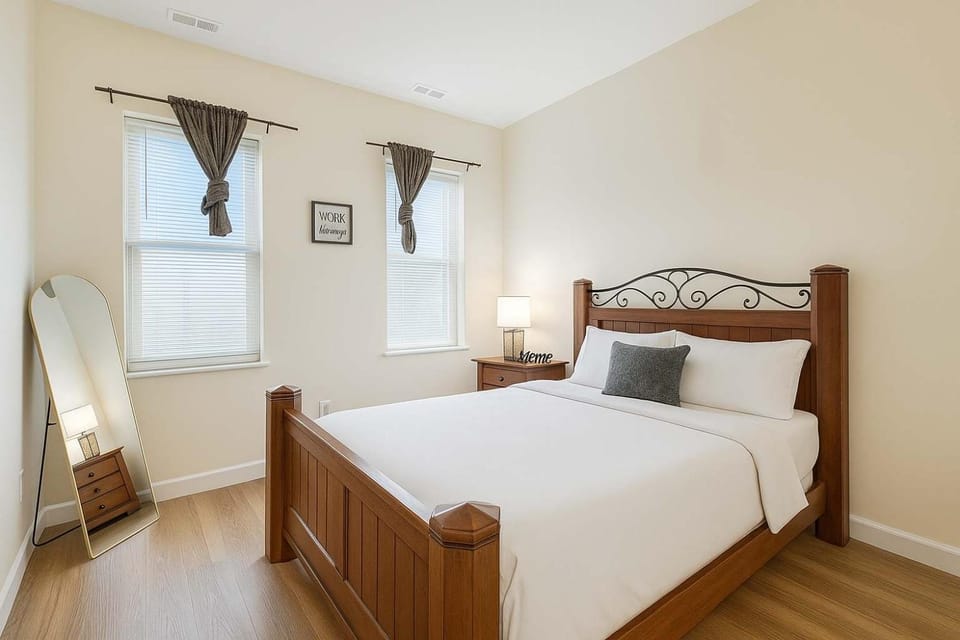Bed, Photo of the whole room, Bedroom