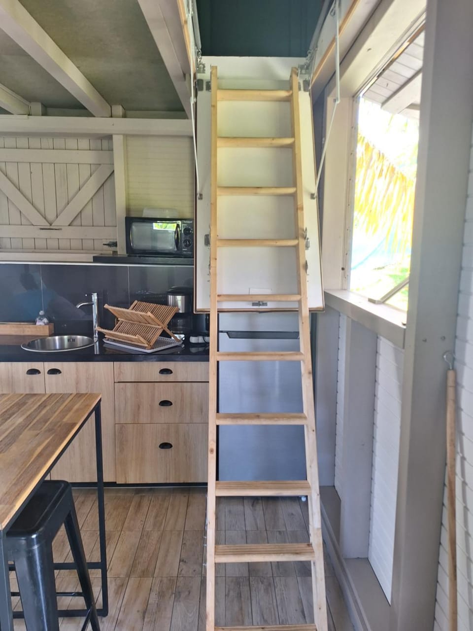 Lodges atypiques, filet suspendu ou lit mobile pour expérience unique sous les etoiles House in Petit-Bourg