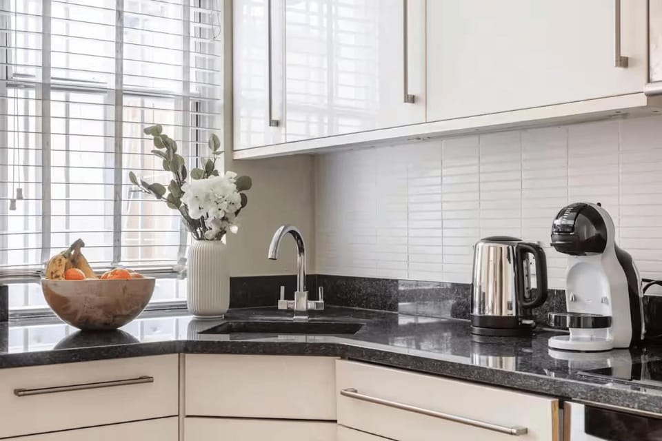 Coffee/tea facilities, Kitchen or kitchenette, minibar