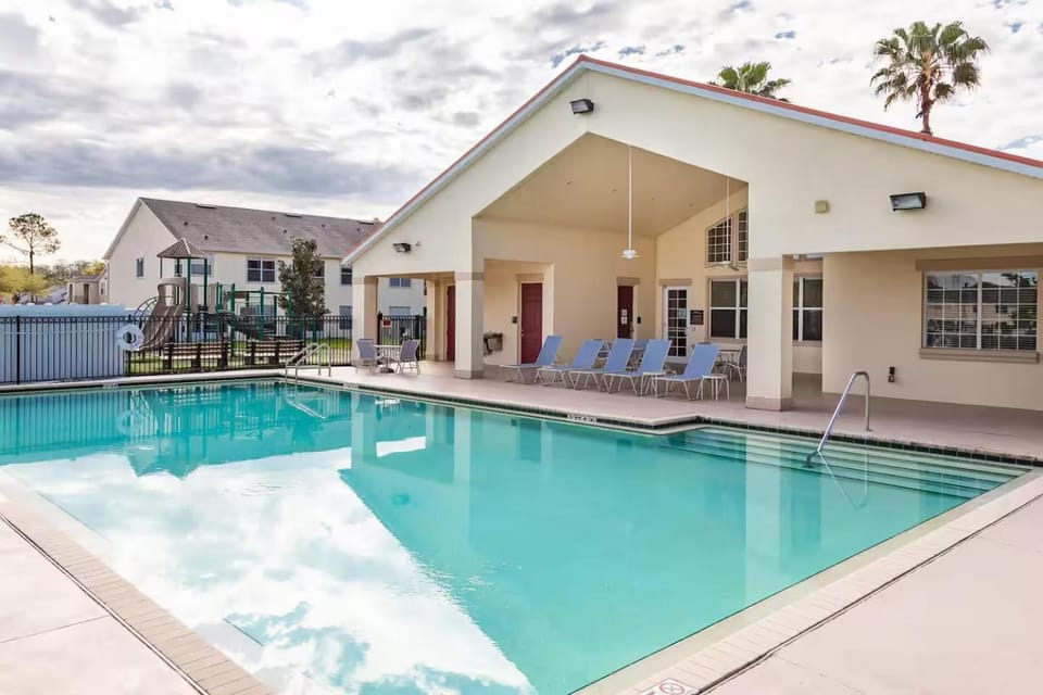 Pool view, Swimming pool