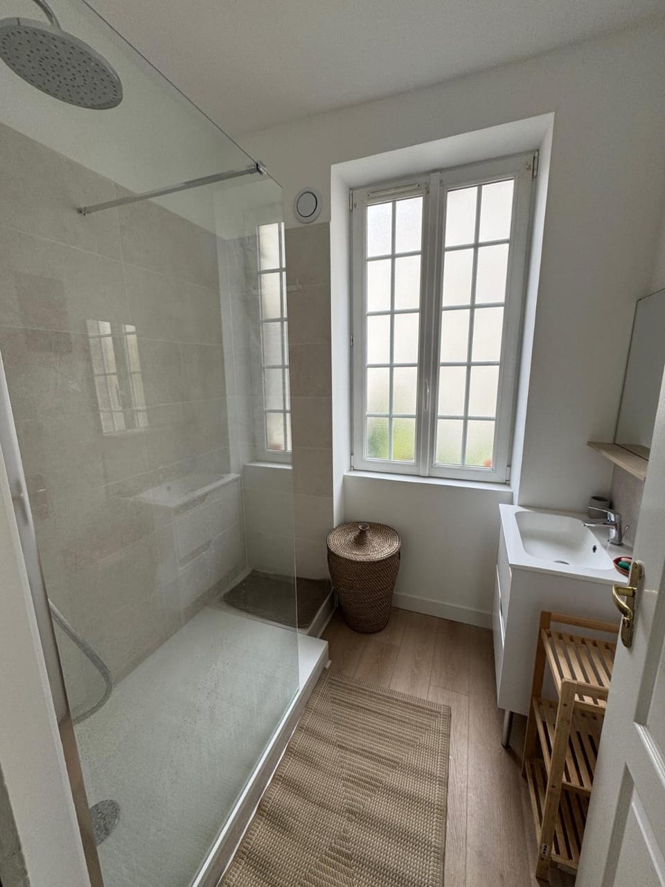 Cosy DUNOIS Studio rénové avec possibilité parking Apartment in Orléans