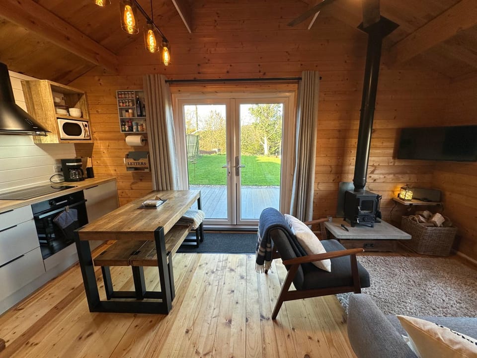 The Cabin log fire cosy home Cabin in Dover District