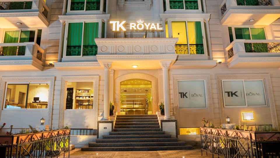 Property building, Facade/entrance