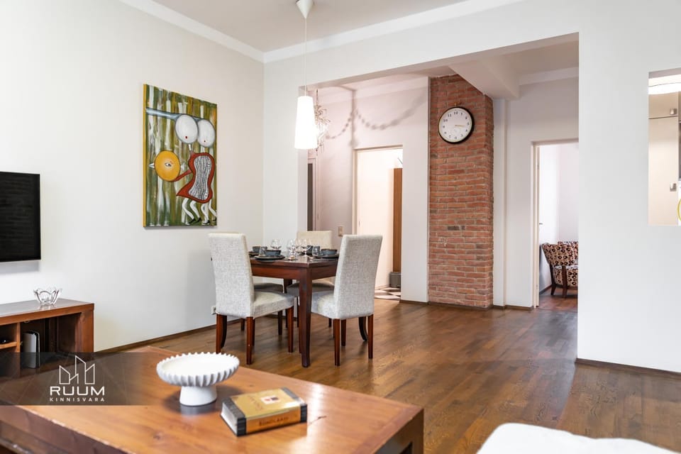 TV and multimedia, Living room, Dining area