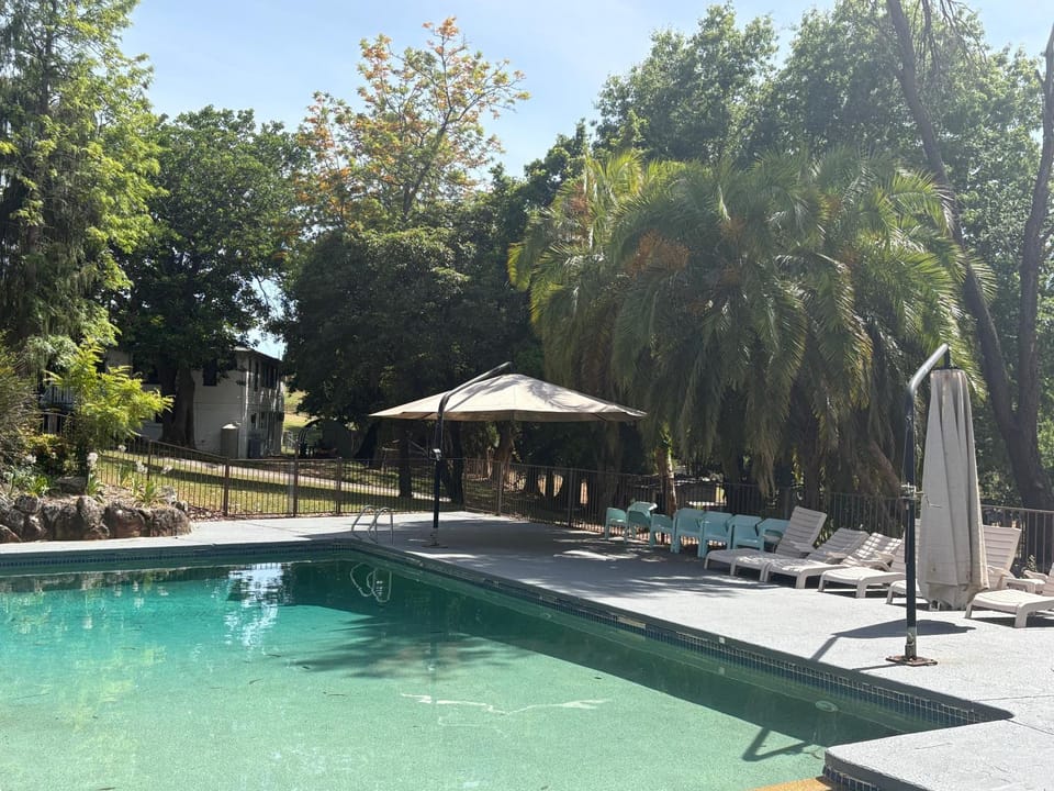 Mowbray Park Holidays Campground/ 
RV Resort in New South Wales