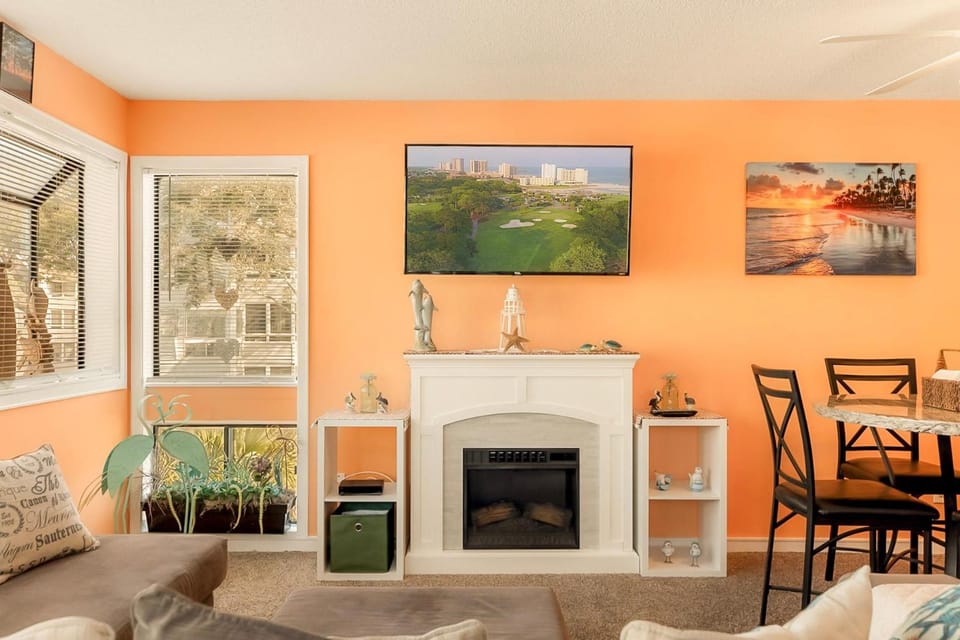 Living room, Seating area, fireplace