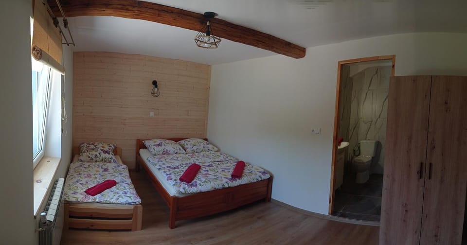 Noclegi W Sadzie Apartment in Lesser Poland Voivodeship