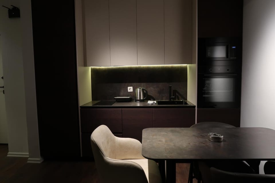 Coffee/tea facilities, Kitchen or kitchenette, Dining area