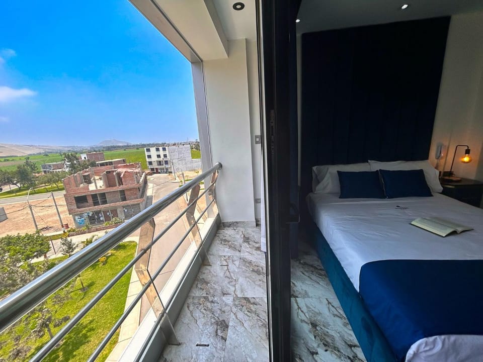 View (from property/room), Balcony/Terrace, Quiet street view