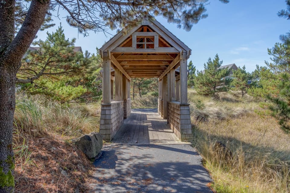 Sunshine and Sweaters House in Pacific City
