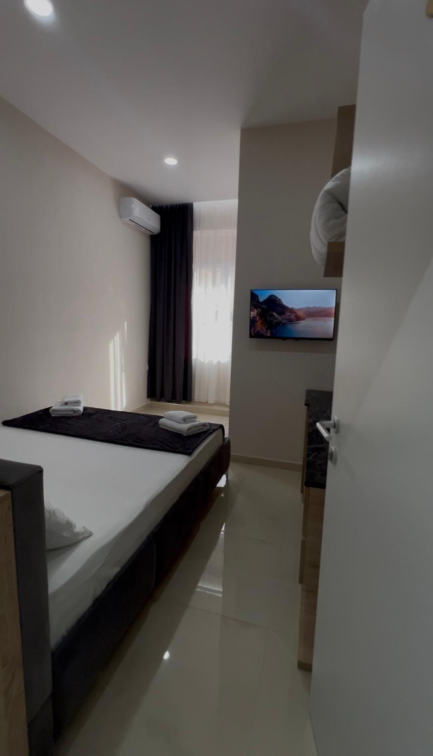 Seven Skys rooms Apartment in Tirana County, Albania