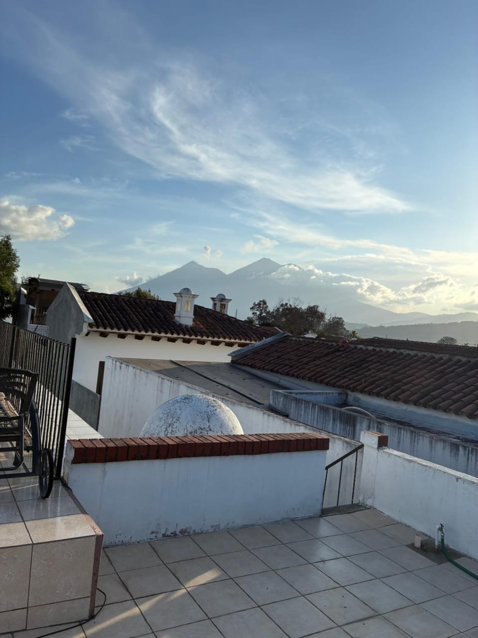 Raudez house , house with 24-hour security House in Antigua Guatemala