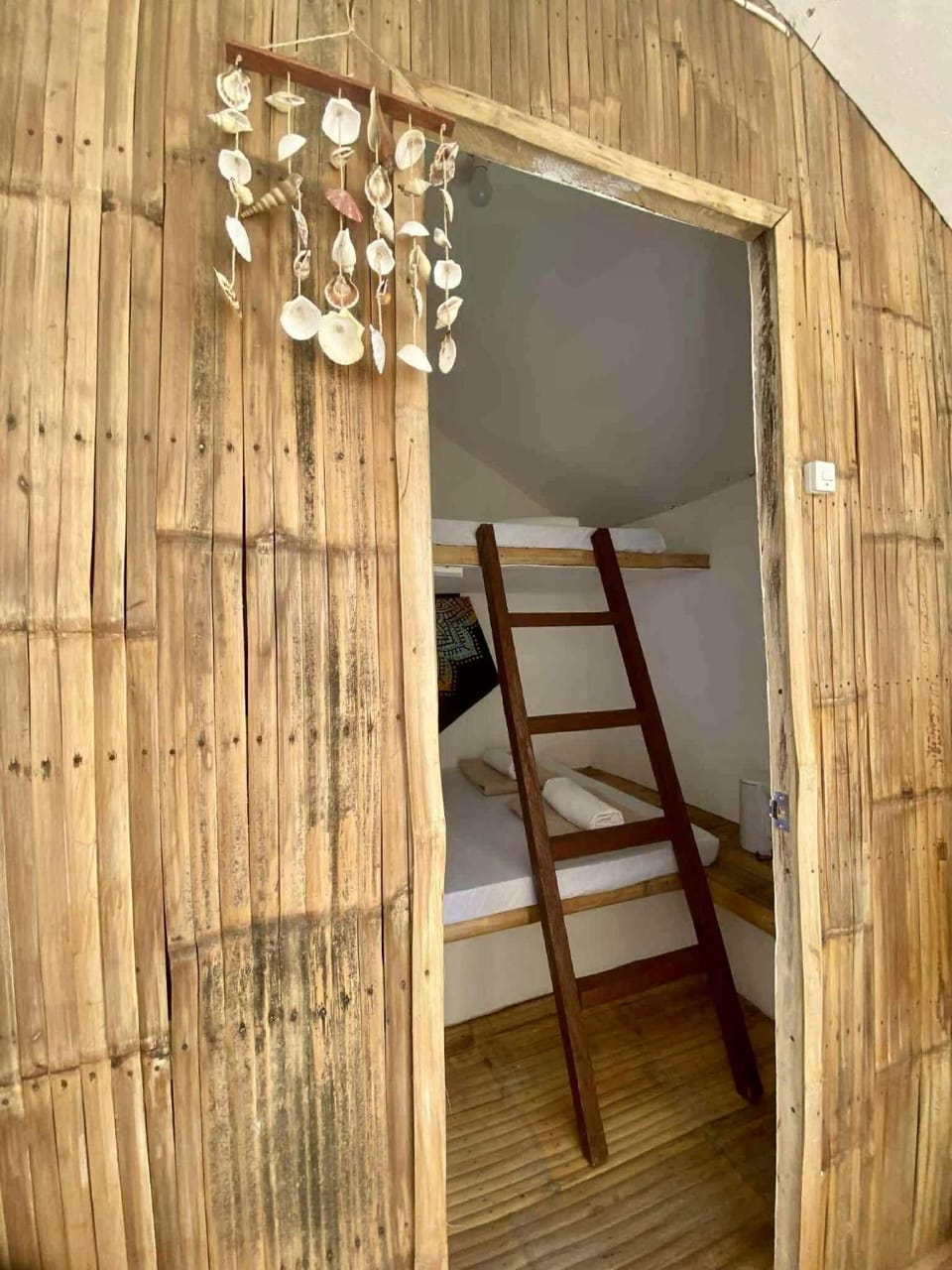 San Juan ELYU Beachfront Cabin Cabin in La Union