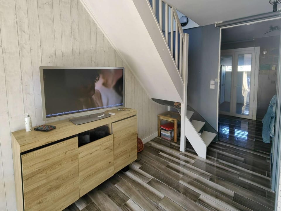 Villa T3 au calme, terrasse sud, clim, parking privatif - FR-1-607-236 House in Agde