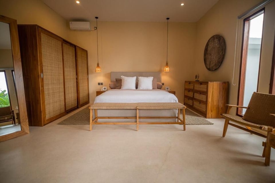 Lara Canggu- 5 minutes from the beach Villa in North Kuta
