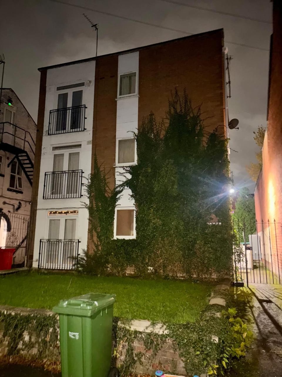 Flat 7 Larches lane Apartment in Wolverhampton