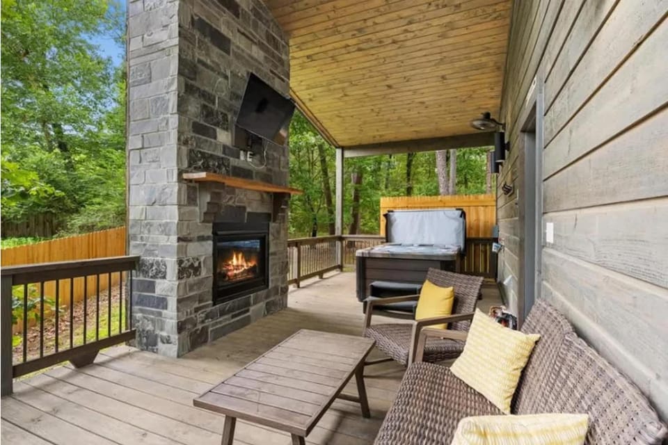 Patio, Day, Seating area