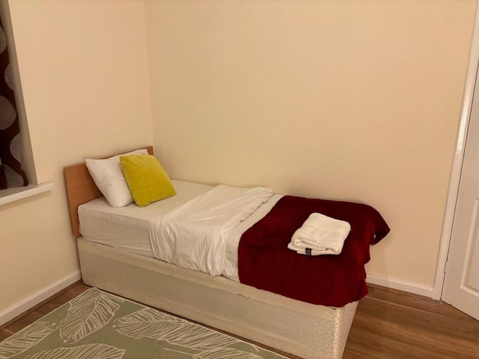 Flat 8 Larches lane Apartment in Wolverhampton