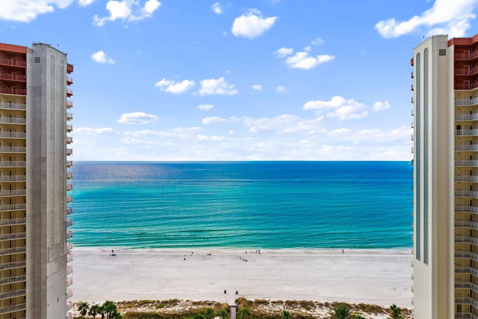 Shores of Panama Modern 2BR 2BA! Gulf View Resort! by Dolce Vita Getaways PCB Apartment in Panama City Beach