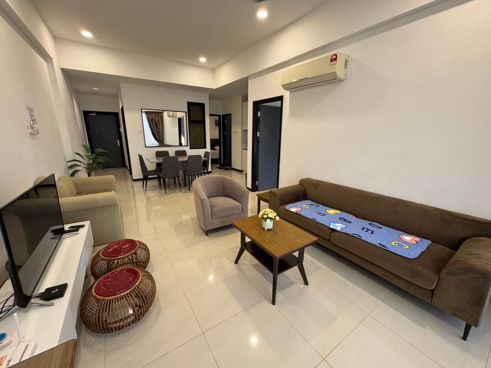 Spacious 3BR Homestay - Trinity Residence Kuching City Apartment in Kuching