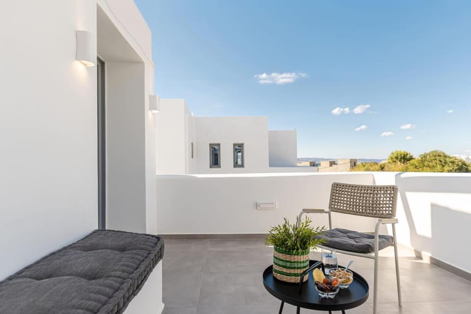 Villa Avona, Kastraki Naxos, by NaxosVibe Villa in Naxos, Naxos and Lesser Cyclades, Greece