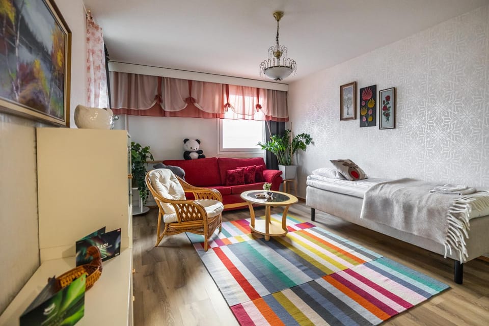 Bed, Living room, Seating area