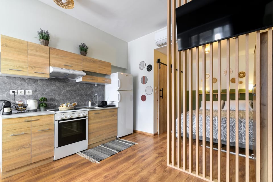 Kitchen or kitchenette, oven, stove