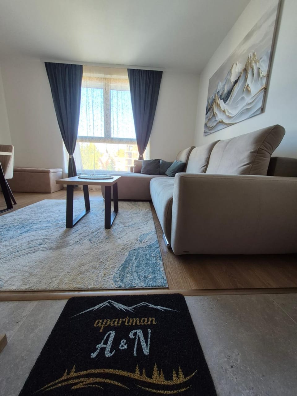 Bed, Living room