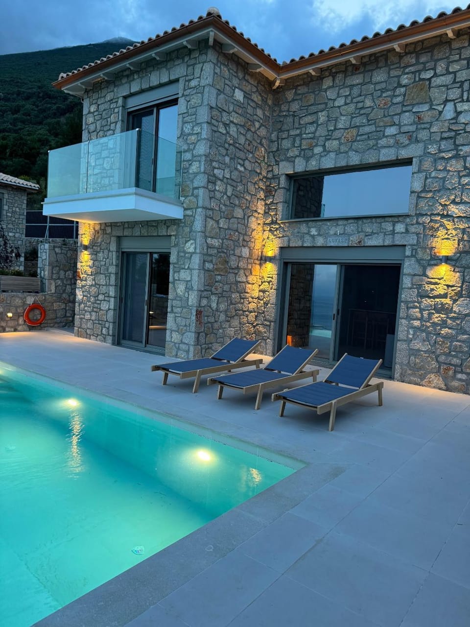 Balcony/Terrace, Swimming pool