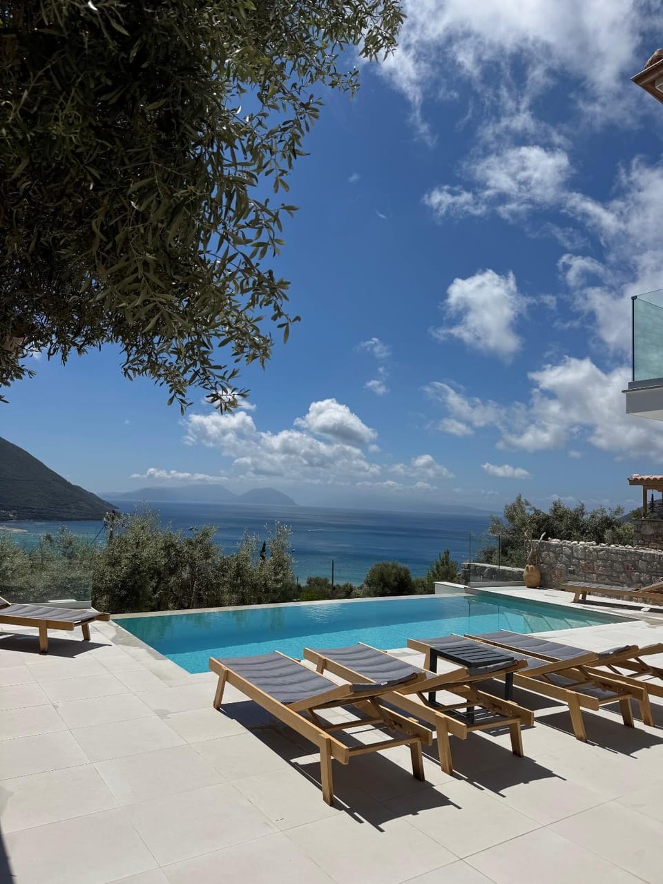 Balcony/Terrace, Swimming pool