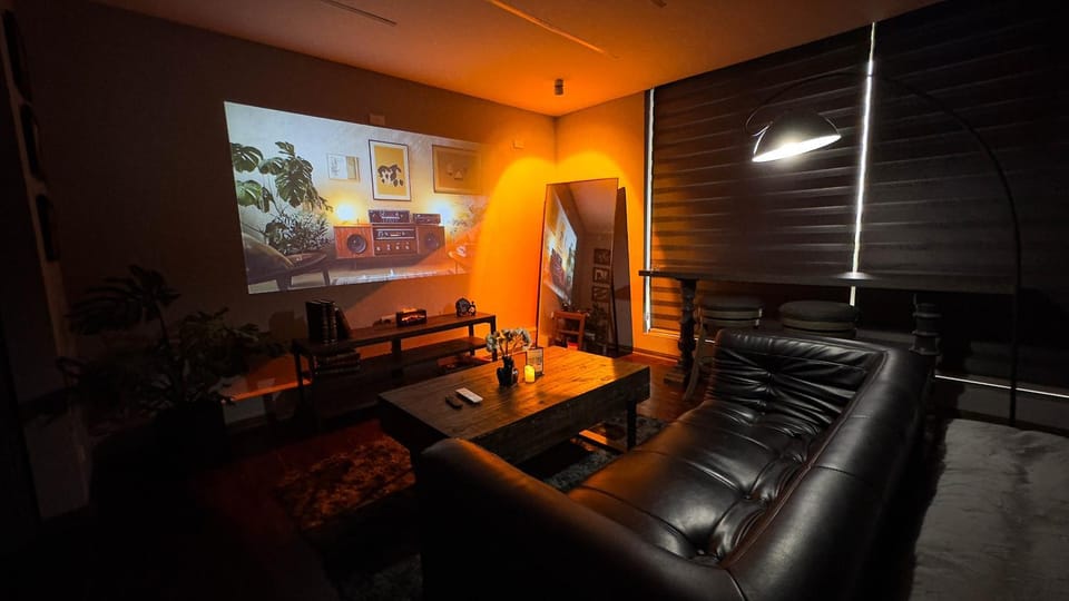 TV and multimedia, Living room, Seating area