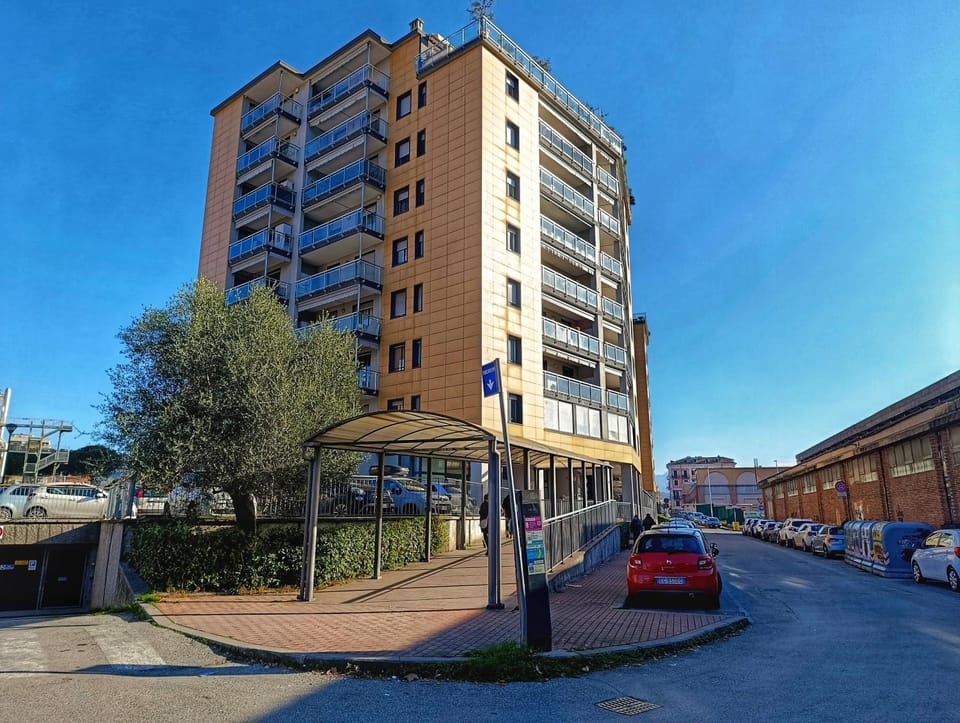 Property building, Neighbourhood, City view, Street view, Parking