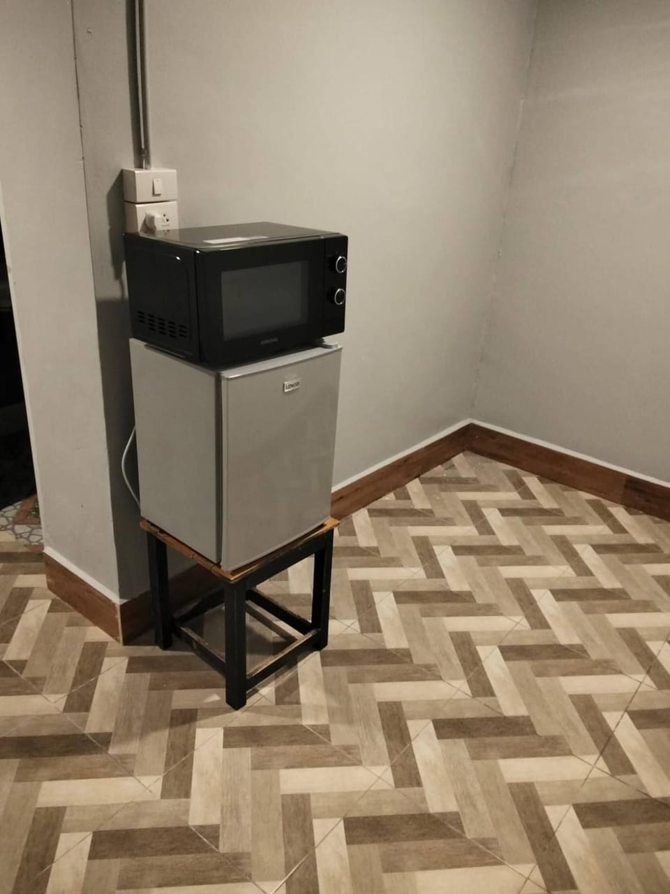microwave, oven