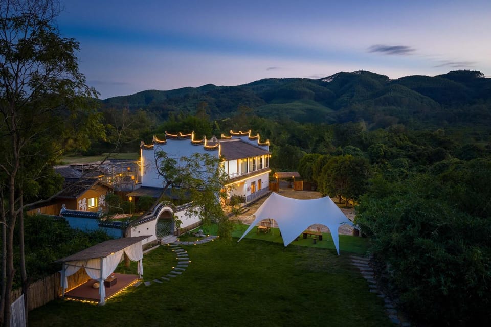 Property building, Nearby landmark, Day, Night, Natural landscape, Mountain view