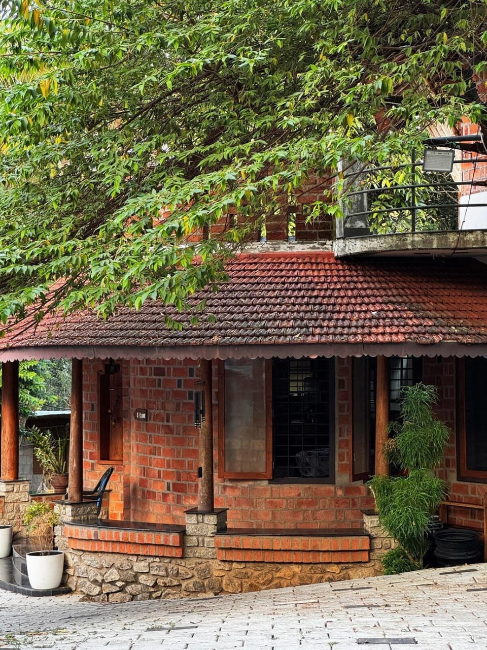 Property building, Day, Garden