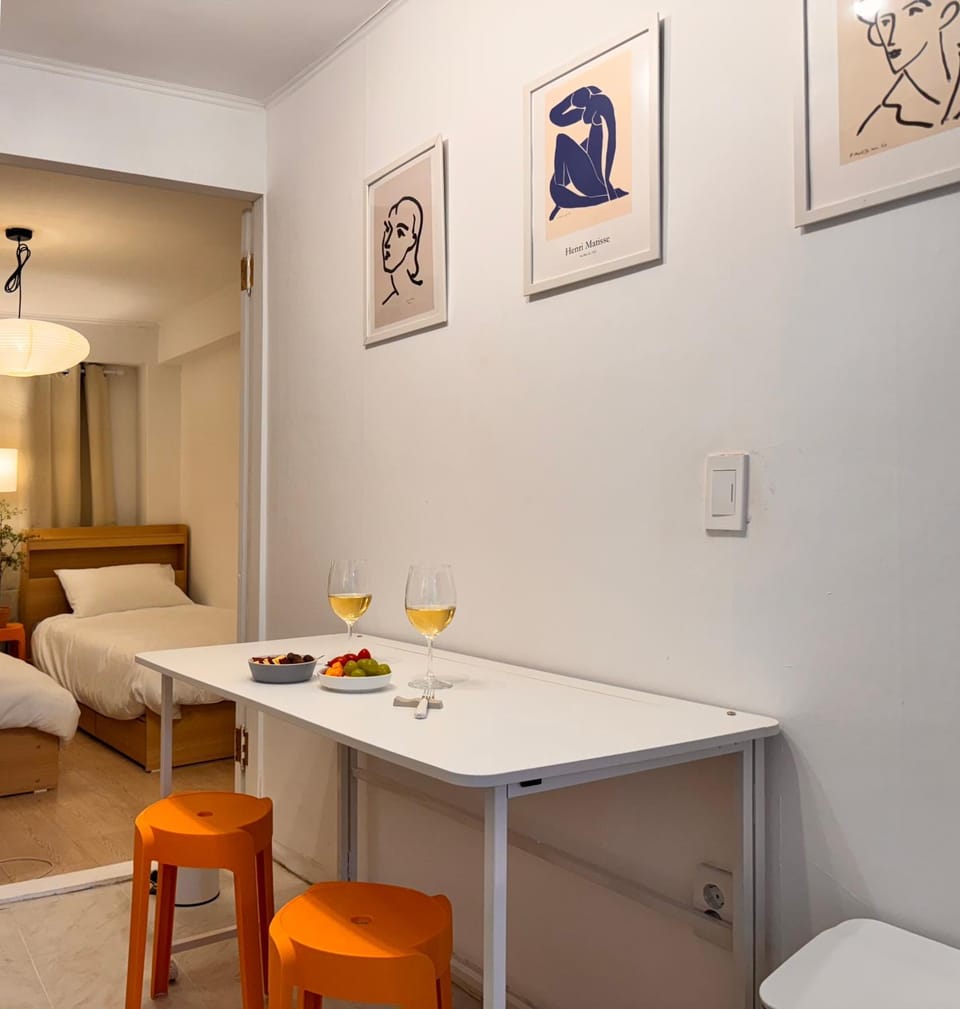 Exit 4 of Hongik University Apartment in Gyeonggi-do