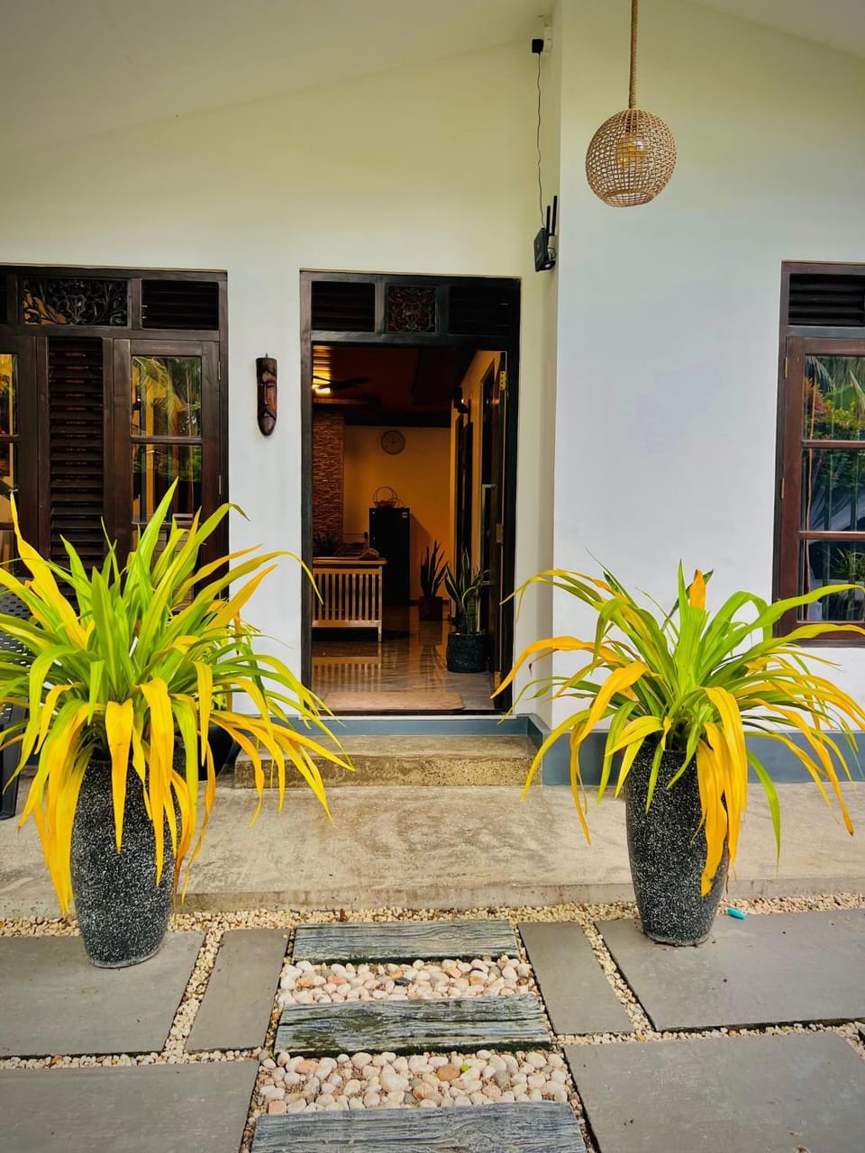 Facade/entrance, Day