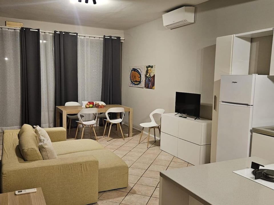 TV and multimedia, Kitchen or kitchenette, Living room, Seating area, Dining area, heating, minibar, oven, air conditioner