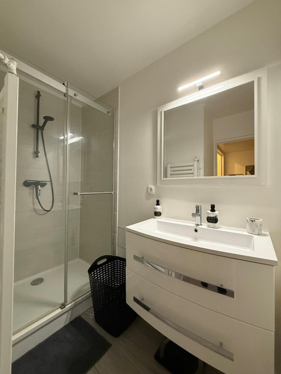 Le Monde des Dunes - T3 - Parking privé Apartment in Angers