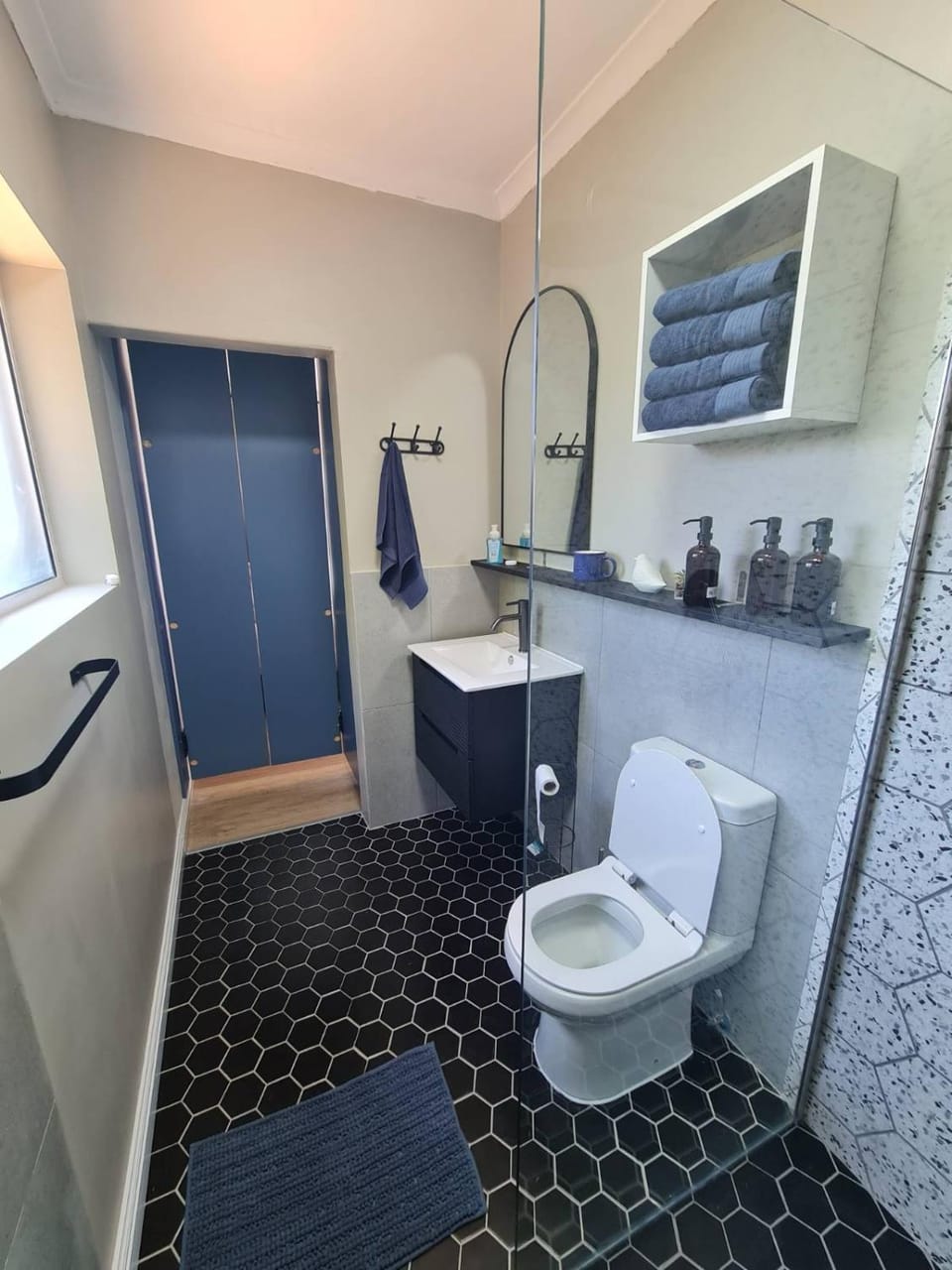 Shower, Toilet, Bathroom