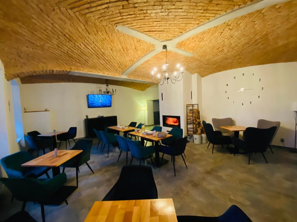 Communal lounge/ TV room, Communal lounge/ TV room, Internal: Not applicable to any particular room