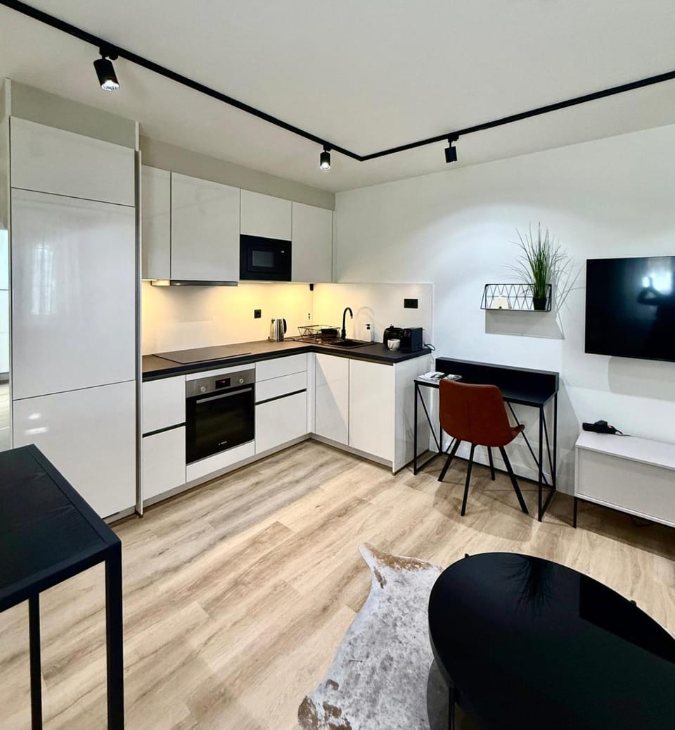 TV and multimedia, Kitchen or kitchenette, oven, kitchen
