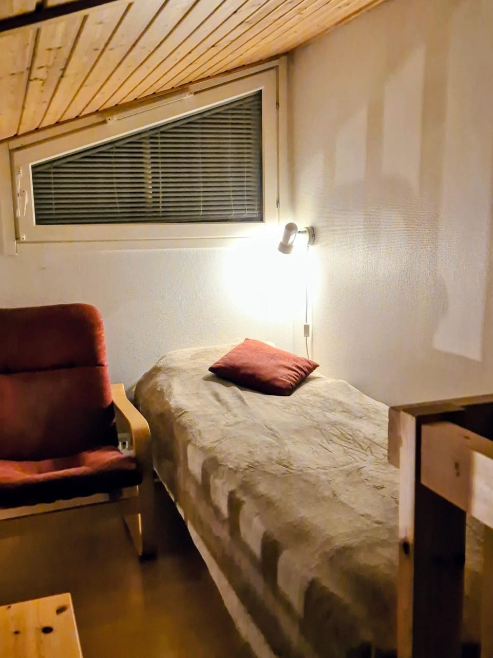 Bed, Photo of the whole room