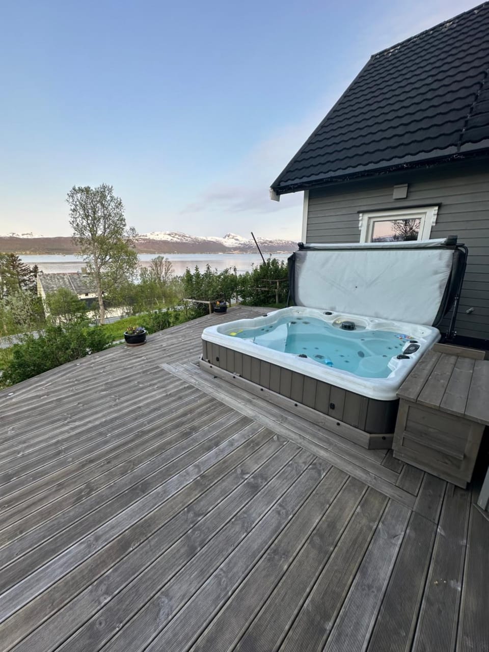 Hot Tub